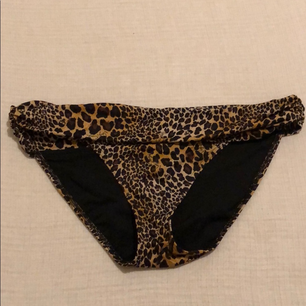 Victoria’s Secret cheetah bikini bottoms